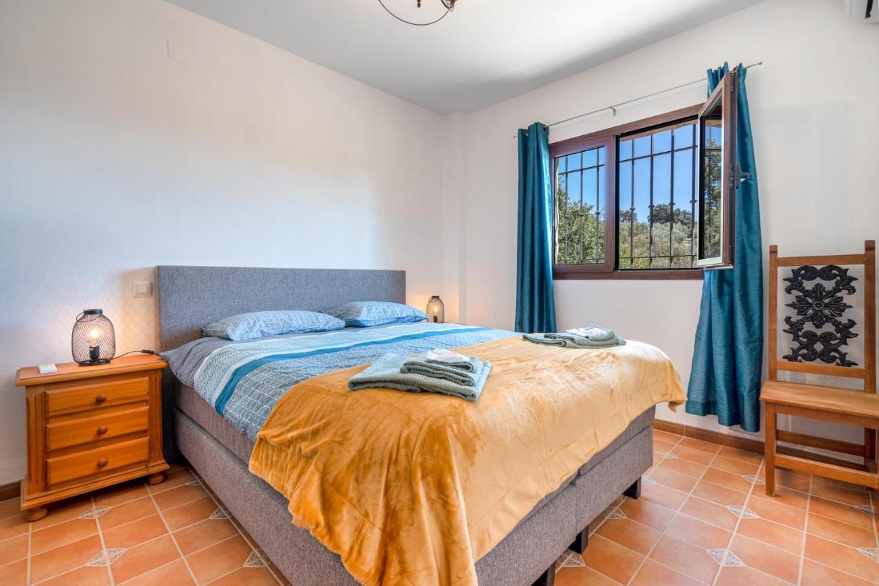 Hacienda La Buena Vida B&B En Appartementen Casita La Bruja Algarinejo Εξωτερικό φωτογραφία
